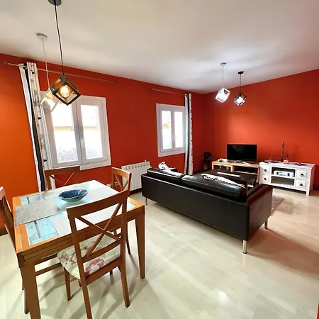 Apartment Luistarrak Apartment- Free Parking