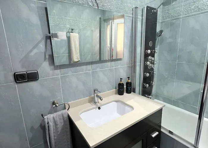 Luistarrak Apartment- Free Parking *