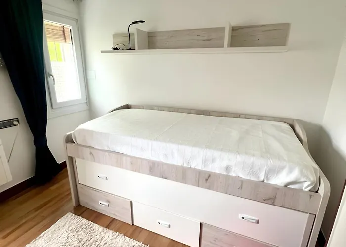 Luistarrak Apartment- Free Parking شقة *