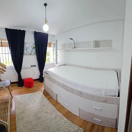 Apartament Luistarrak Apartment- Free Parking *